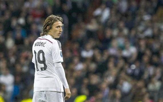 皇马0-2负塞尔塔！五大名帅候选浮出水面，齐达内领衔谁将接替阿隆索？